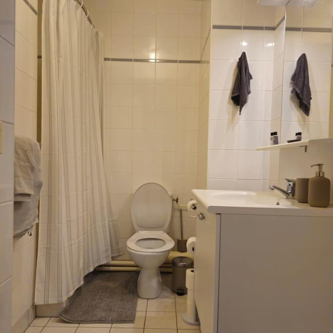 Appartement Studio Charmant Et Cosy à Rueil-Malmaison Extérieur photo